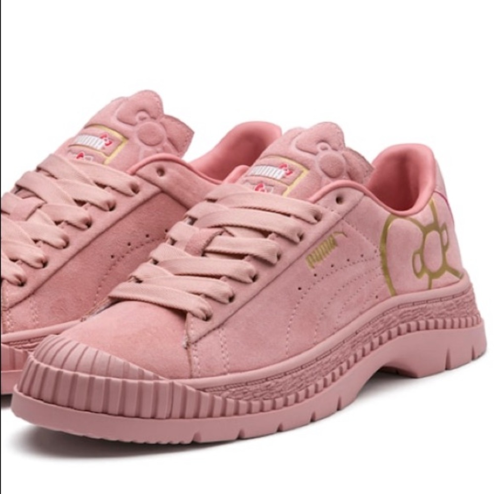 BNIB PUMA x HELLO KITTY Utility Trainers Sneakers - Picture 2 of 8